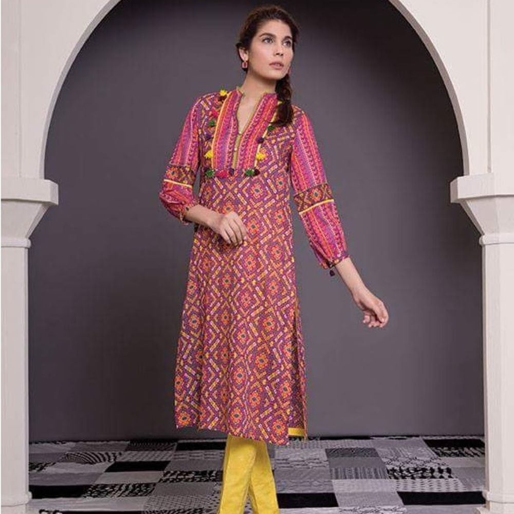 Vibrant Pink Graphic Tunic with Puff Sleeves